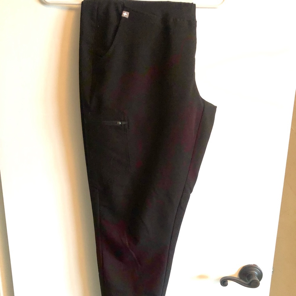 Women’s Maternity Scrubs